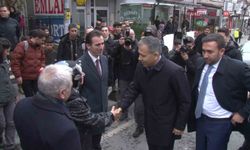 İçişleri Bakanı Yerlikaya, Sancaktepe'de esnafı ziyaret etti