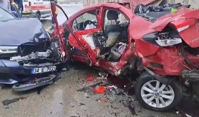 Sancaktepe'de feci kaza: 1 ölü, 3 yaralı